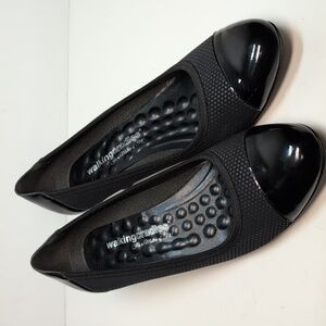 Walking cradles Malia black patent leather heel pumps women's size 9.5